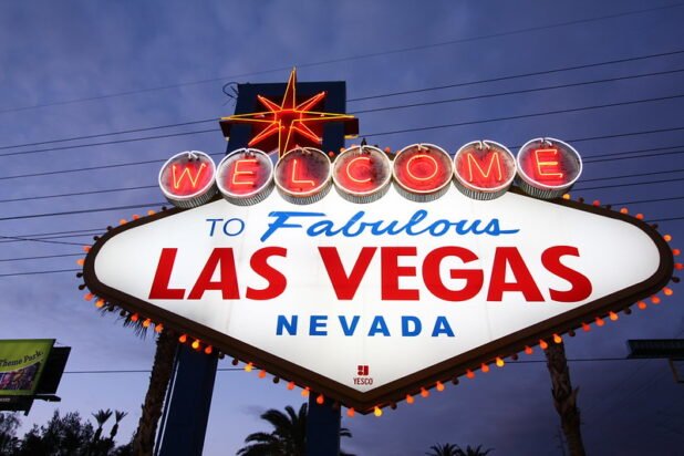 Welcome to Fabulous Las Vegas famous neon sign